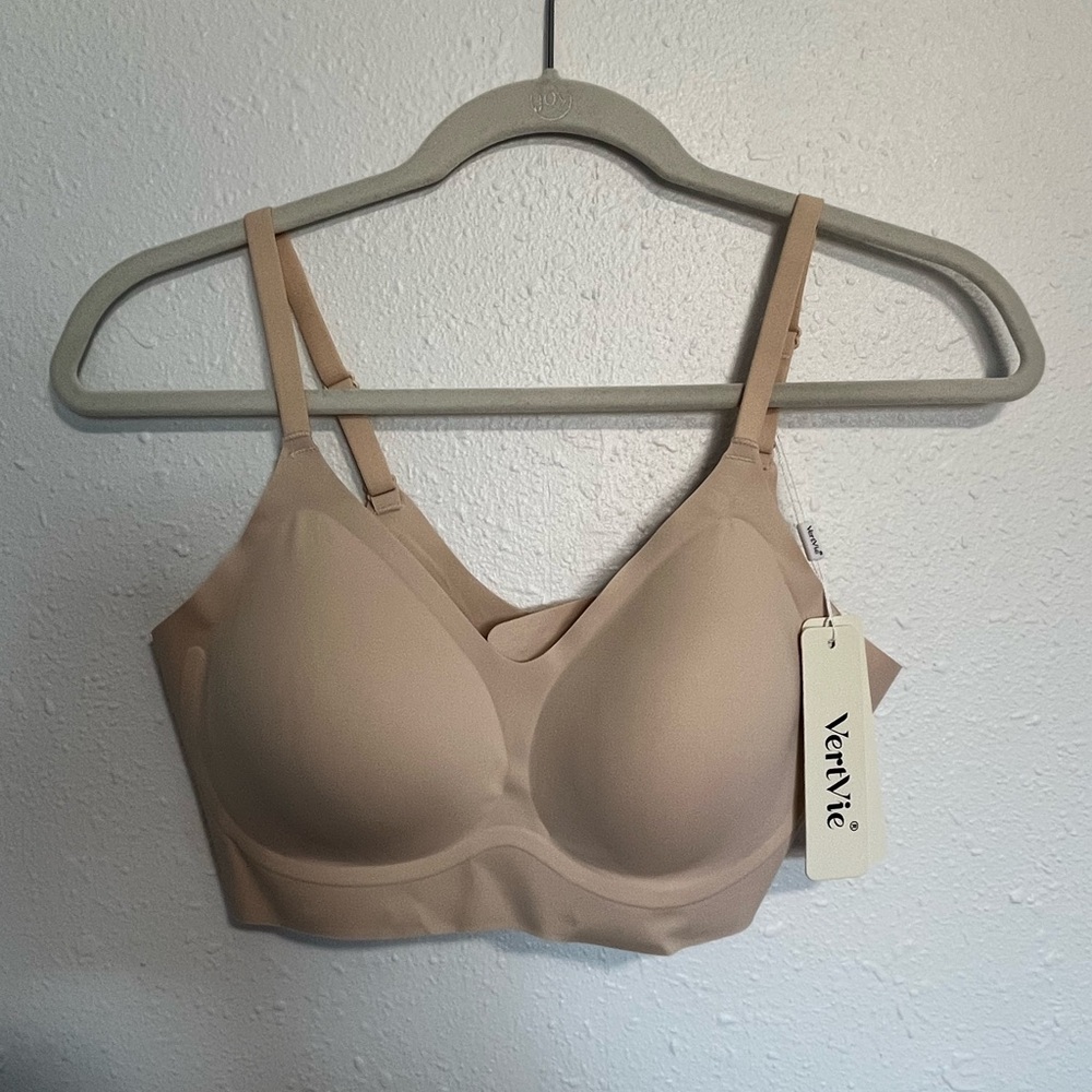 Nude Wireless Comfort Bra with Light Support NWT